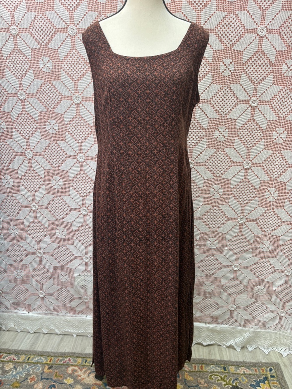 Vintage Brown Geometric Print Maxi Dress | Sleeveless Boho - Picture 2 of 8